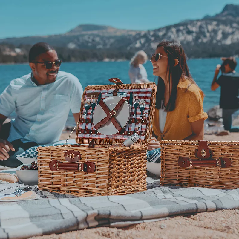 Picnic Time Red and White Plaid Catalina Basket