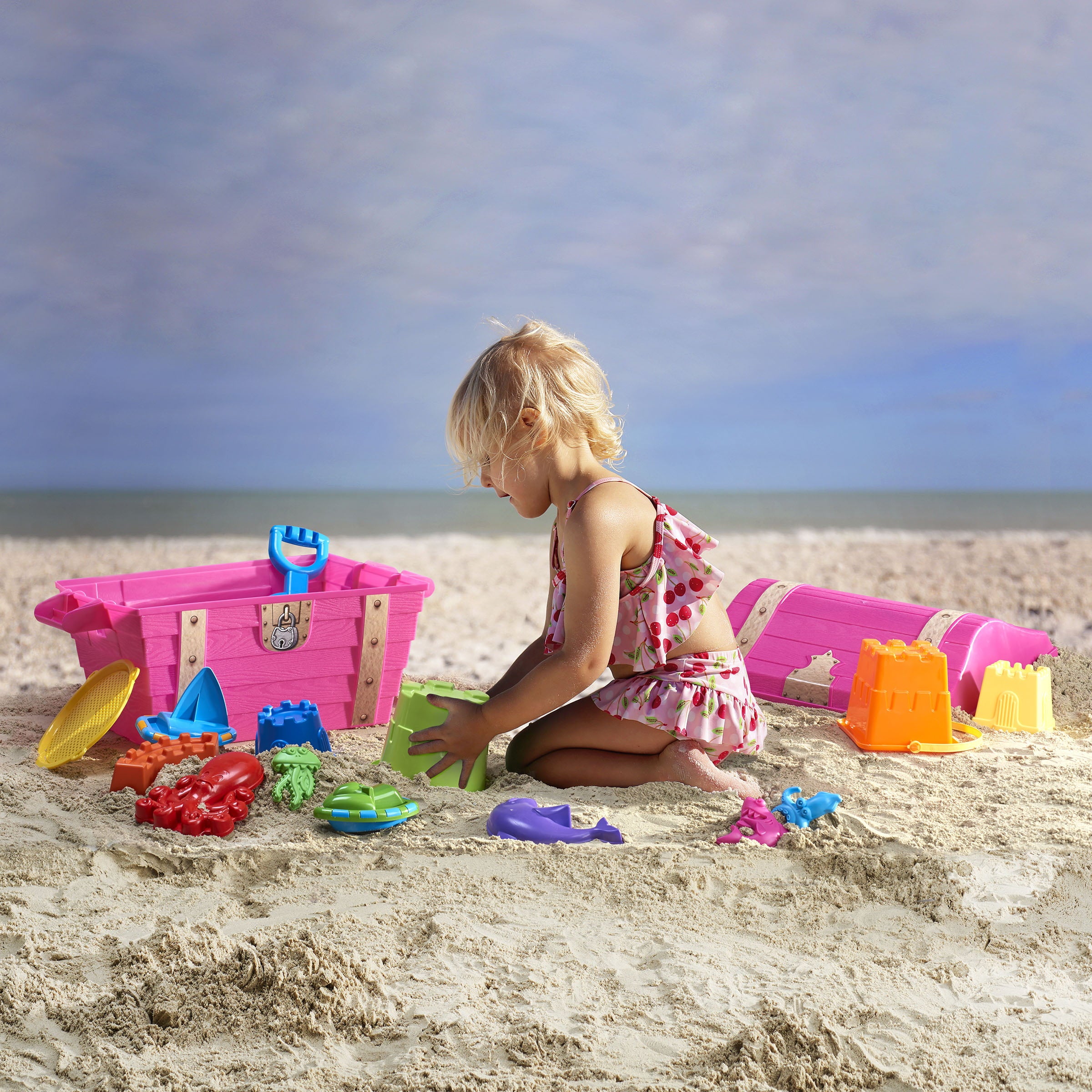 Play Day Treasure Chest with 20-Piece Sand Toys, Pink