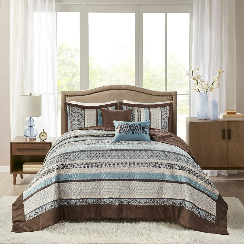 Madison Park Dartmouth Reversible Oversized Jacquard 5 pc Bedspread Quilt Set with Shams and Embroidered Pleated Throw Pillows