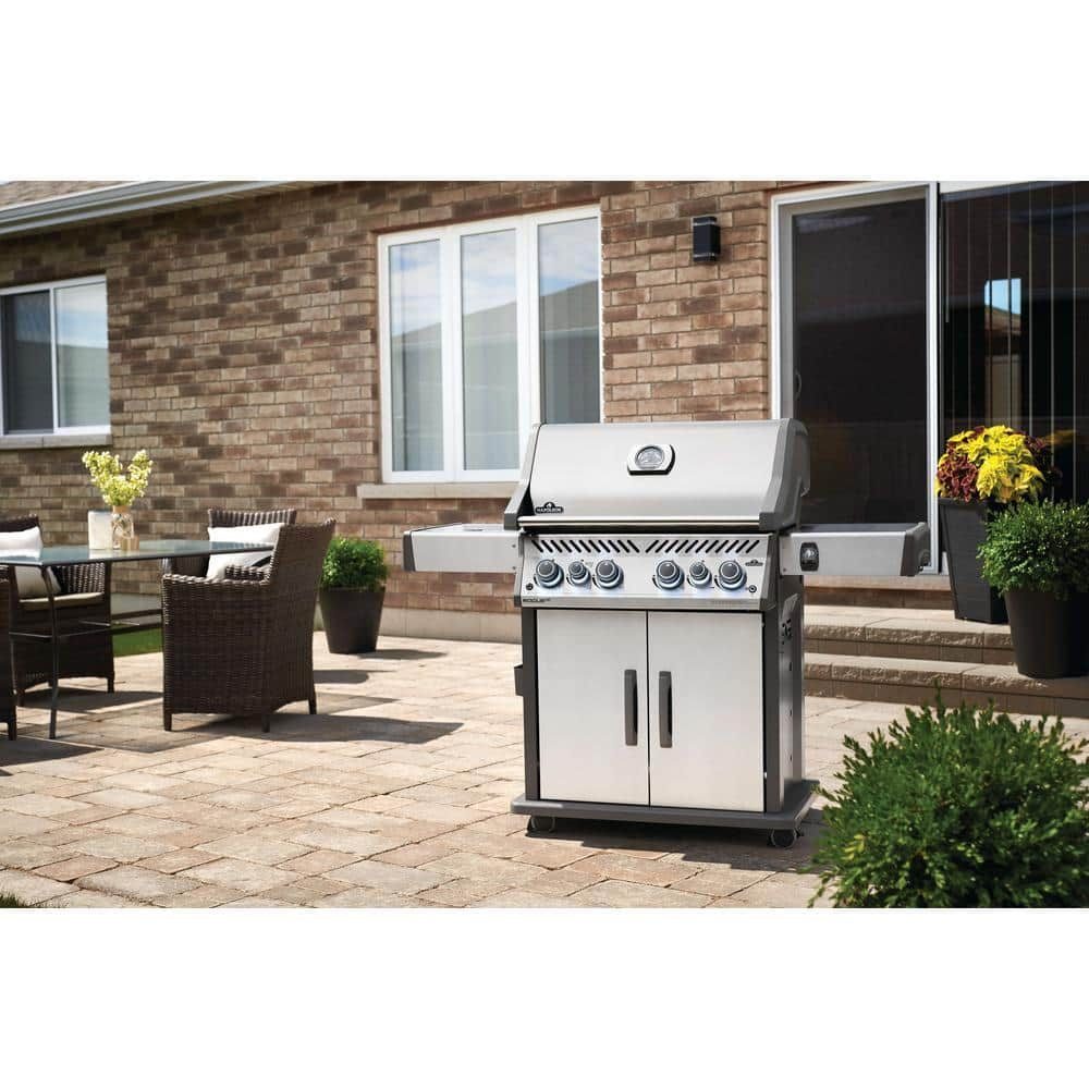 NAPOLEON Rogue 4-Burner Propane Gas Grill in Stainless Steel with Infrared Rear and Side Burners RSE525RSIBPSS-1