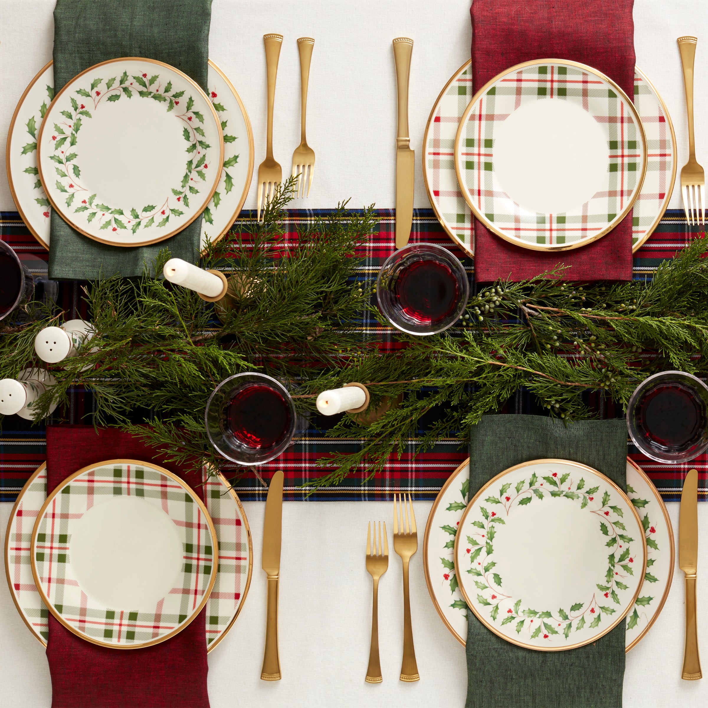 Holiday Plaid Dinner Plates, Set of 4