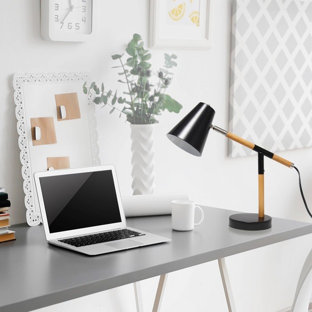 Wooden Pivot Desk Lamp Simple Designs