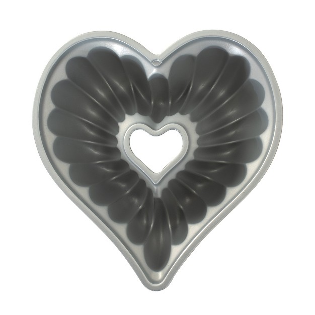 Nordic Ware Cast aluminum Elegant Heart Bundt Pan Brown