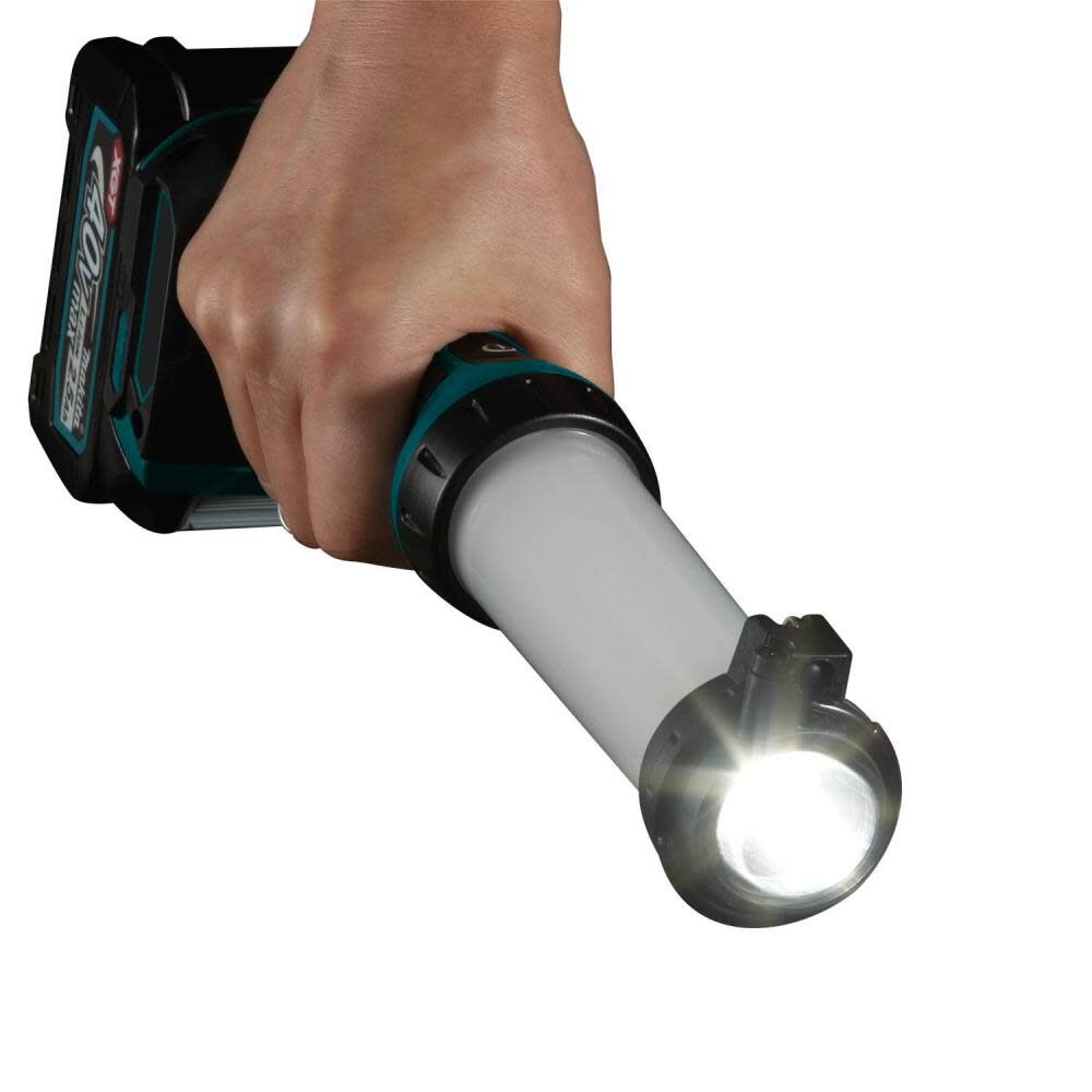 Makita XGT 40V max Cordless L.E.D. Lantern/Flashlight Bare Tool ML002G from Makita