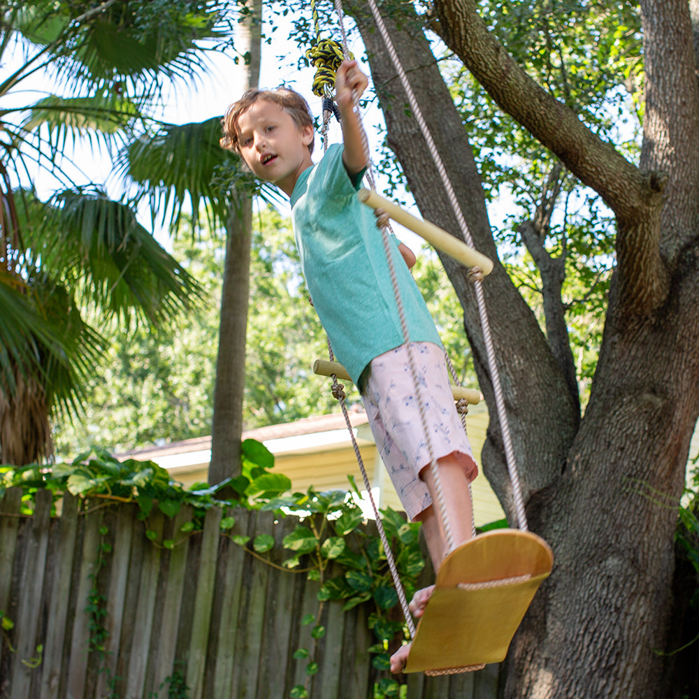 JumpTastic Wood Tree Swing Seat， Hanging Tree Skateboard Swing with Tree Strap and Carabinerfor Kids