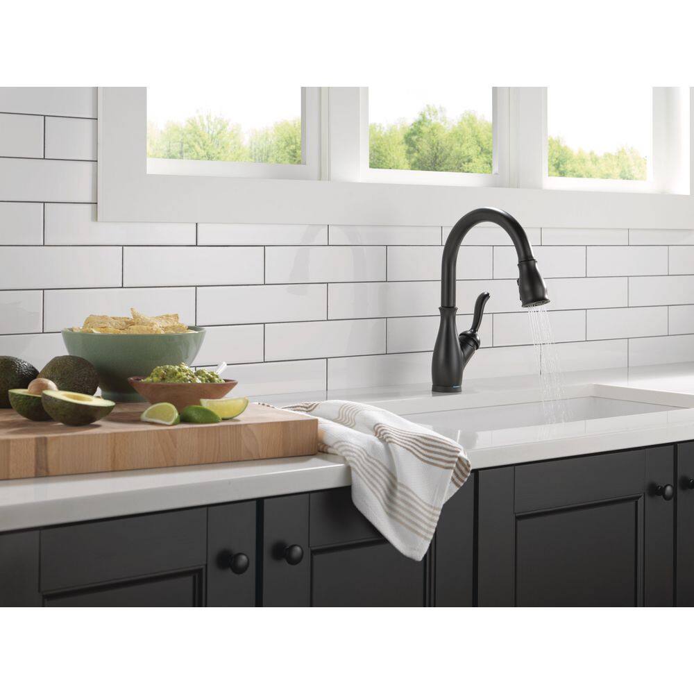 Delta Leland Single-Handle Pull-Down Sprayer Kitchen Faucet with Touch2O Technology in Matte Black 9178T-BL-DST