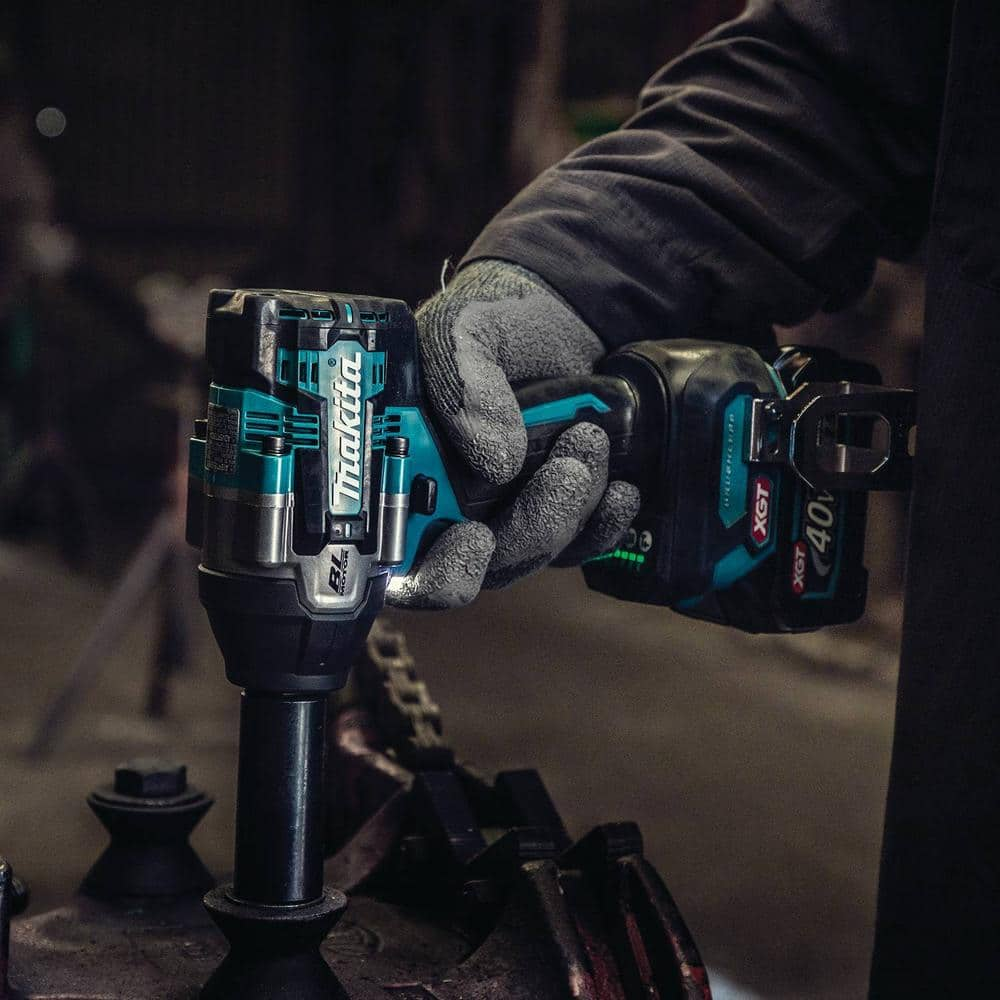 Makita 40V max XGT Brushless Cordless 4-Speed Mid-Torque 1/2 in. Impact Wrench Kit w/Detent Anvil, 2.5Ah GWT08D