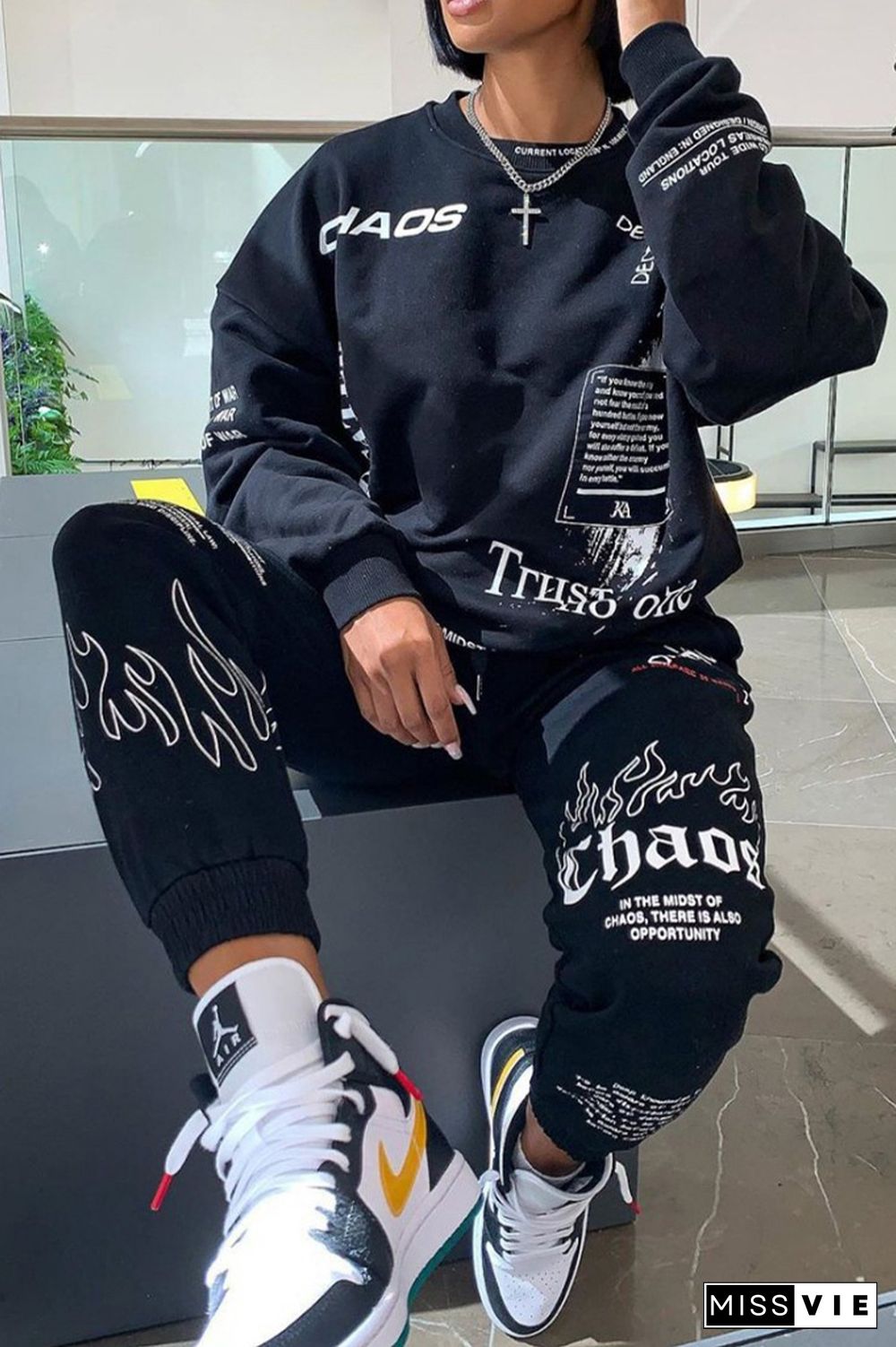 Letter Print Drop Shoulder Sweatshirt & Slant Pocket Pants Set