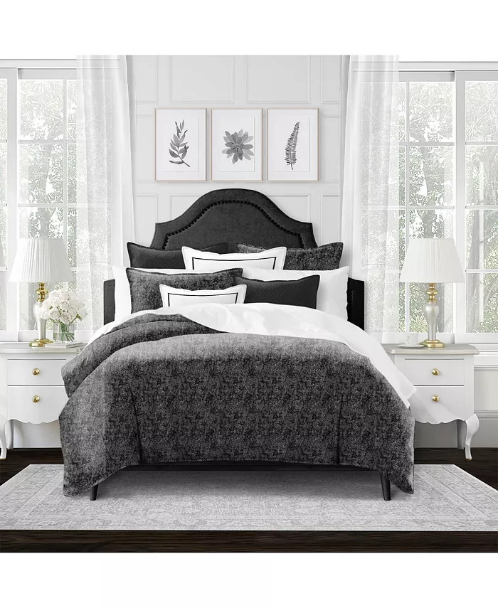 6ix Tailors Fine Linens Langston Onyx Twin Comforter and 1 Sham Set， Plus 1 Bonus Cushion