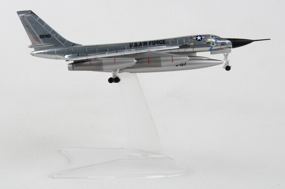 Herpa HE572736 USAF B 58A 1/200 30Th Bw Hoosier Hu...