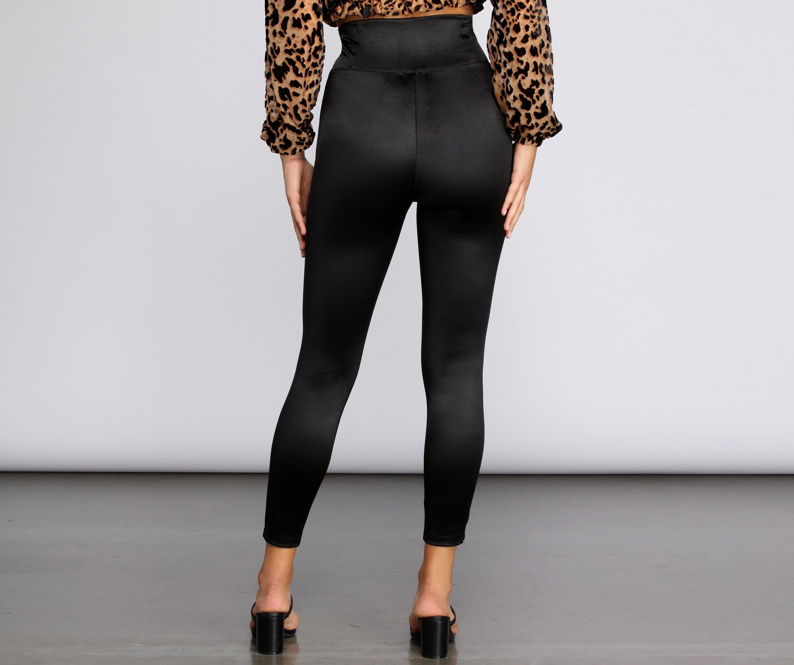 Sleek In Satin Liquid Leggings