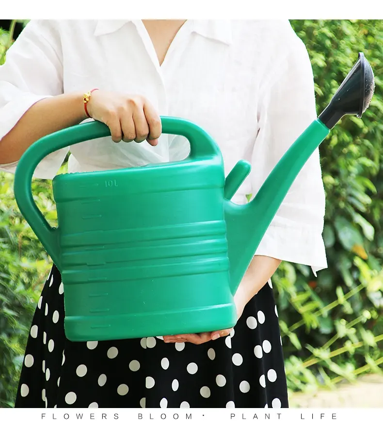 Garden watering can plastic large capacity watering pot 3L 5L 8L 10L 12L 14L long spout big plastic watering can wholesale