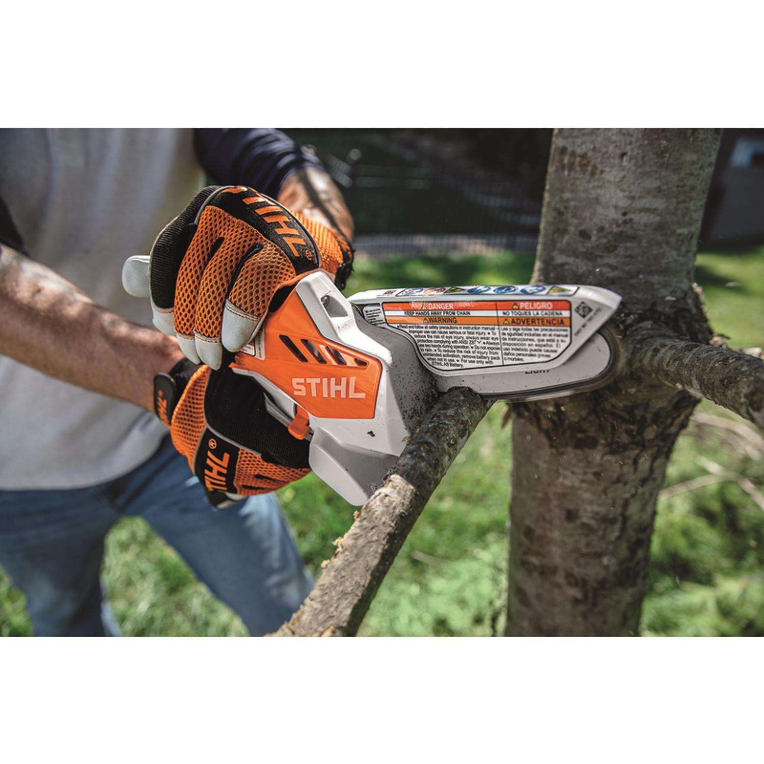 STIHL GTA 26 0 in. Battery Garden Pruner Kit (Battery and Charger)