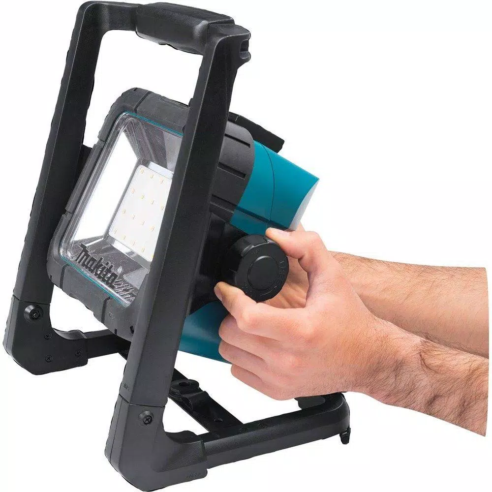 Makita 18-Volt LXT Lithium-Ion Cordless/Corded LED Flood Light and#8211; XDC Depot