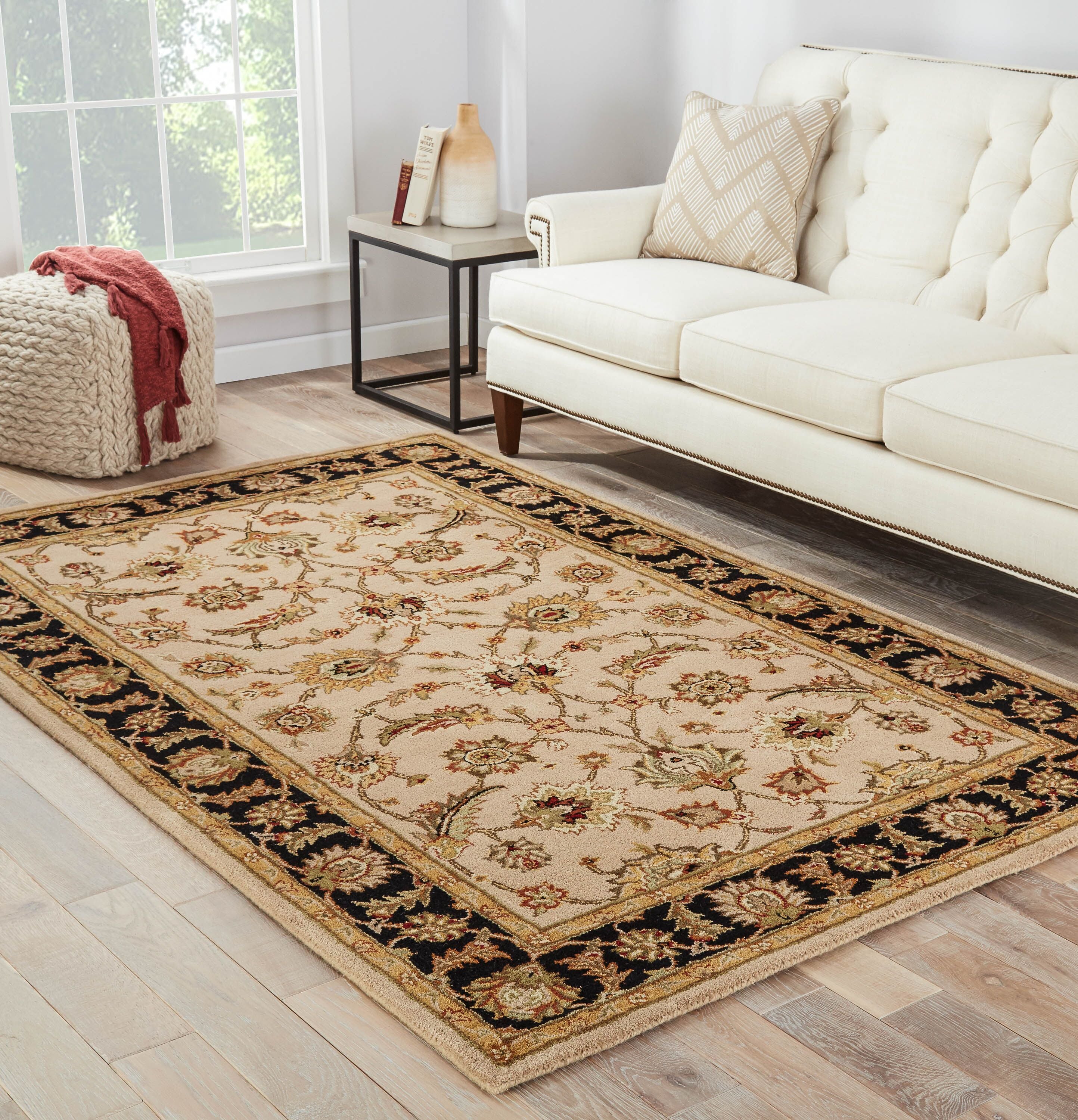 Selene Handmade Floral Beige & Black Area Rug