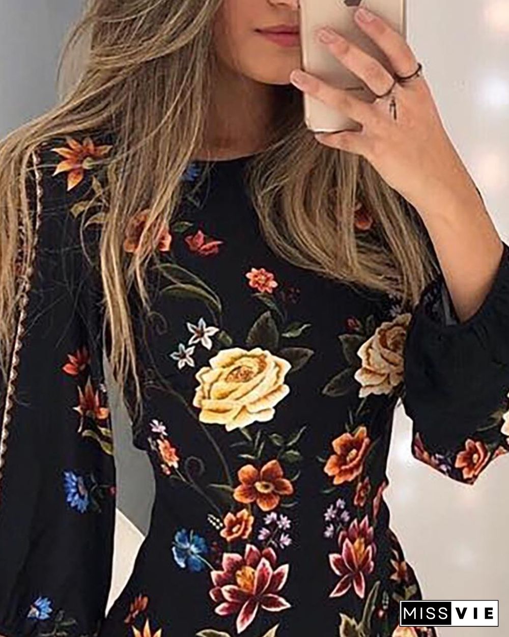 Cutout Back Lantern Sleeve Floral Bodycon Dress P11171