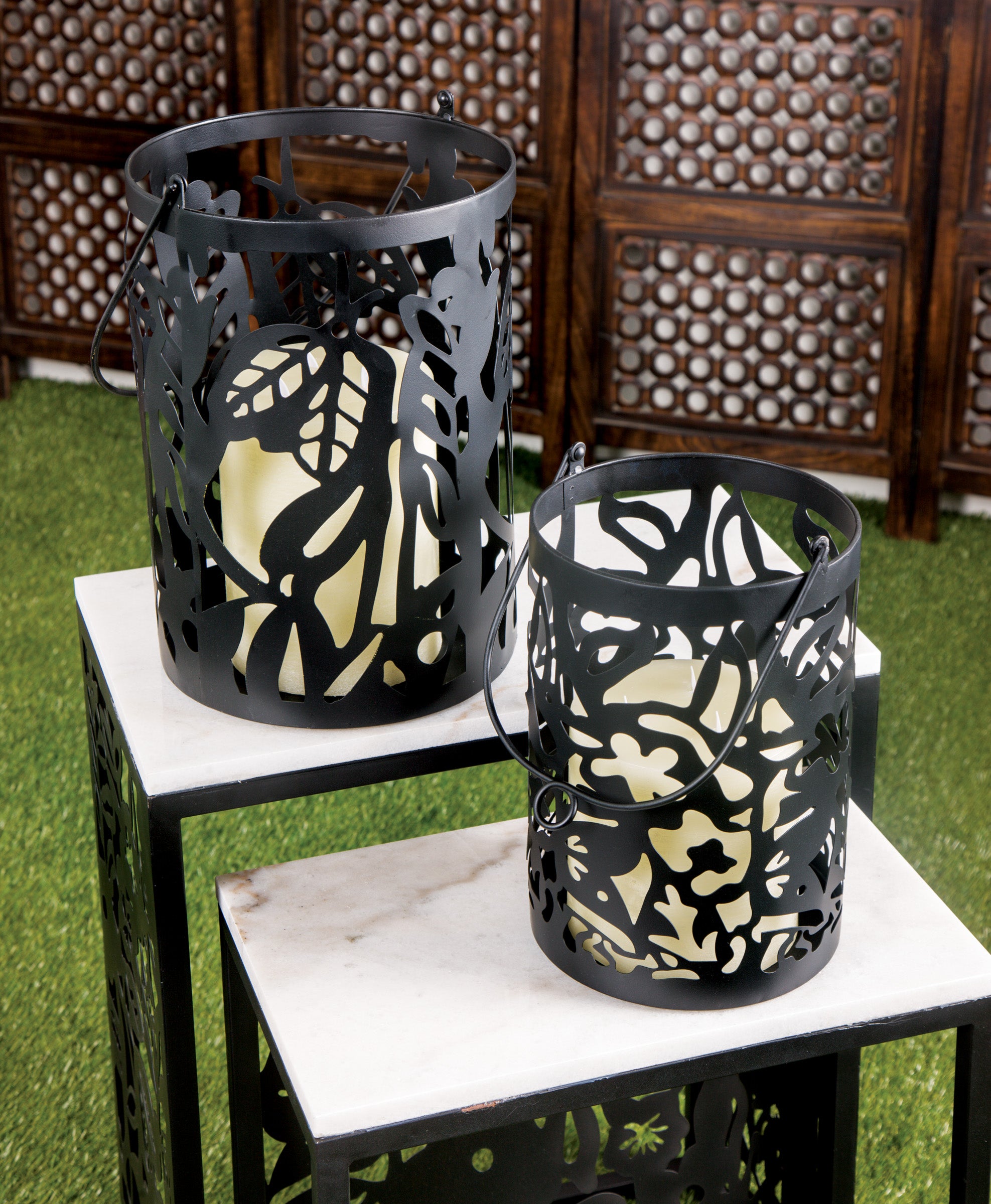 Decmode Eclectic 11 And 14 Inch Round Black Iron Candle Lanterns - Set of 2