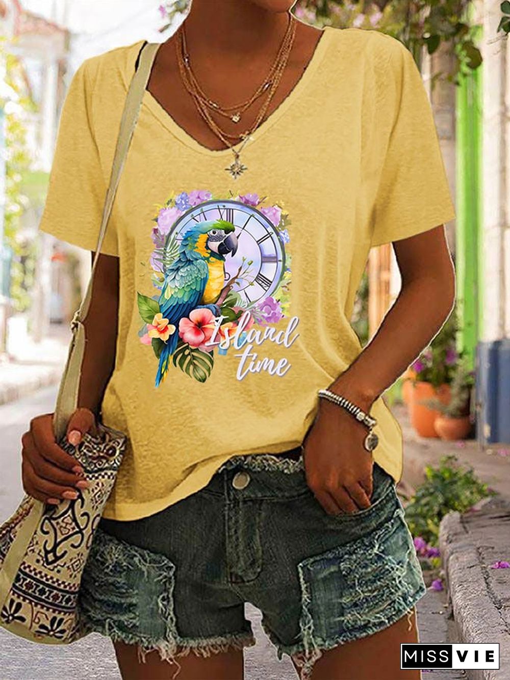 Women's Retro Parrothead Graphic Casual T-Shirt