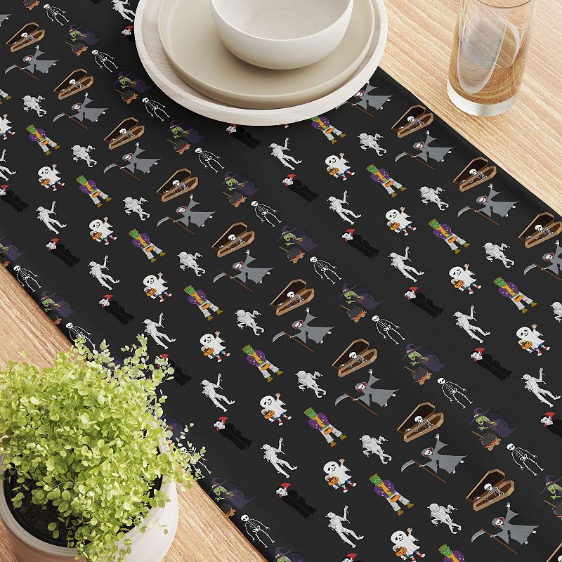 Table Runner， 100% Polyester， 12x72， Halloween Usual Characters