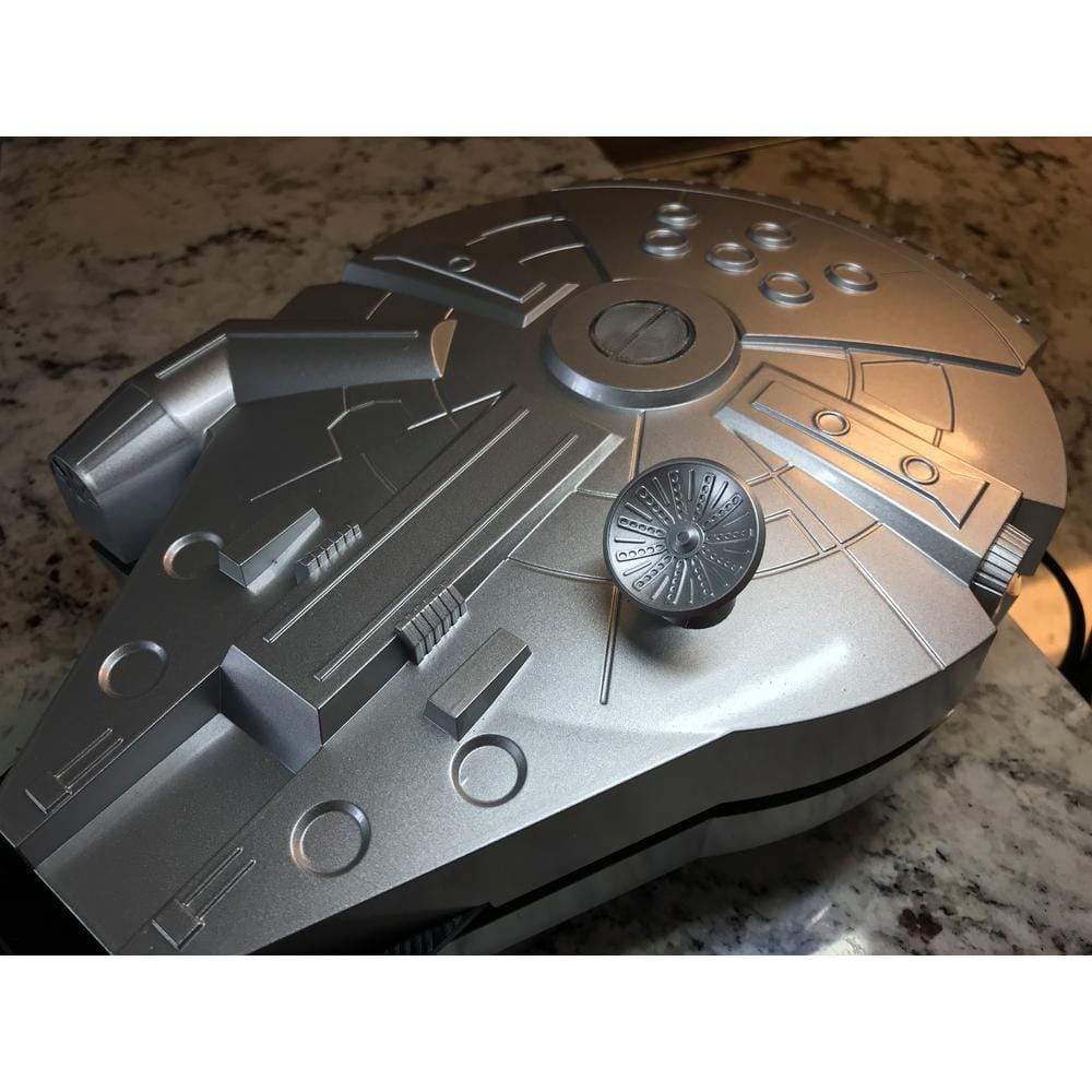 Uncanny Brands Deluxe Silver Millennium Falcon Waffle Maker DWM-SRW-MF