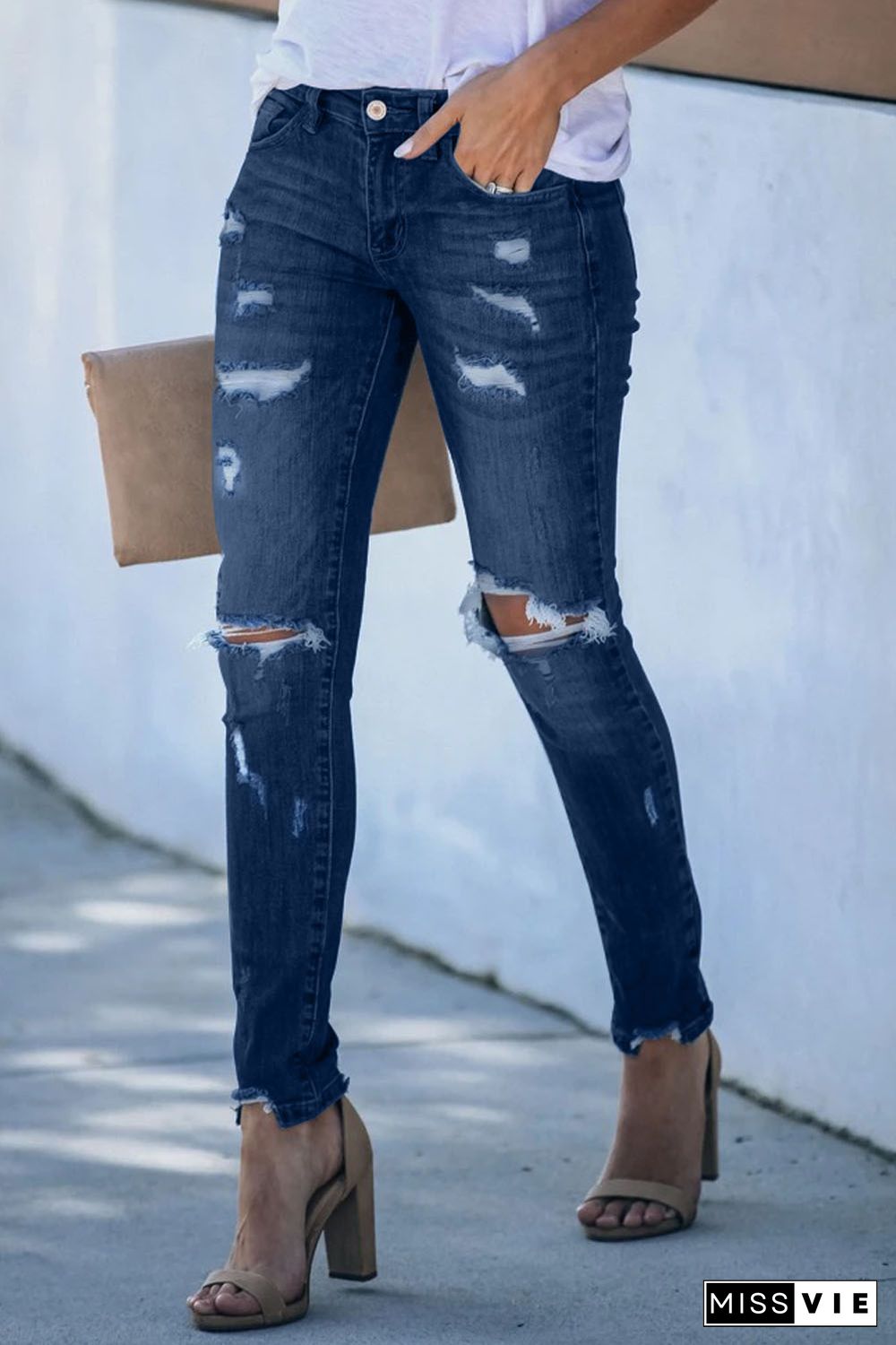 Distressed Frayed Skinny Jeans