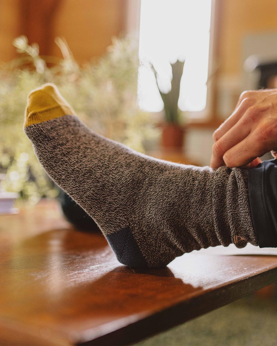 Bothy Organic Midweight Socks - Black/Charcoal Marl