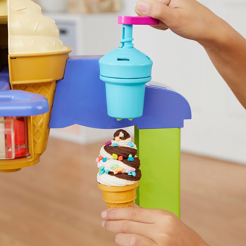 Play-Doh Kitchen Creations Ultimate Ice Cream Truck Playset