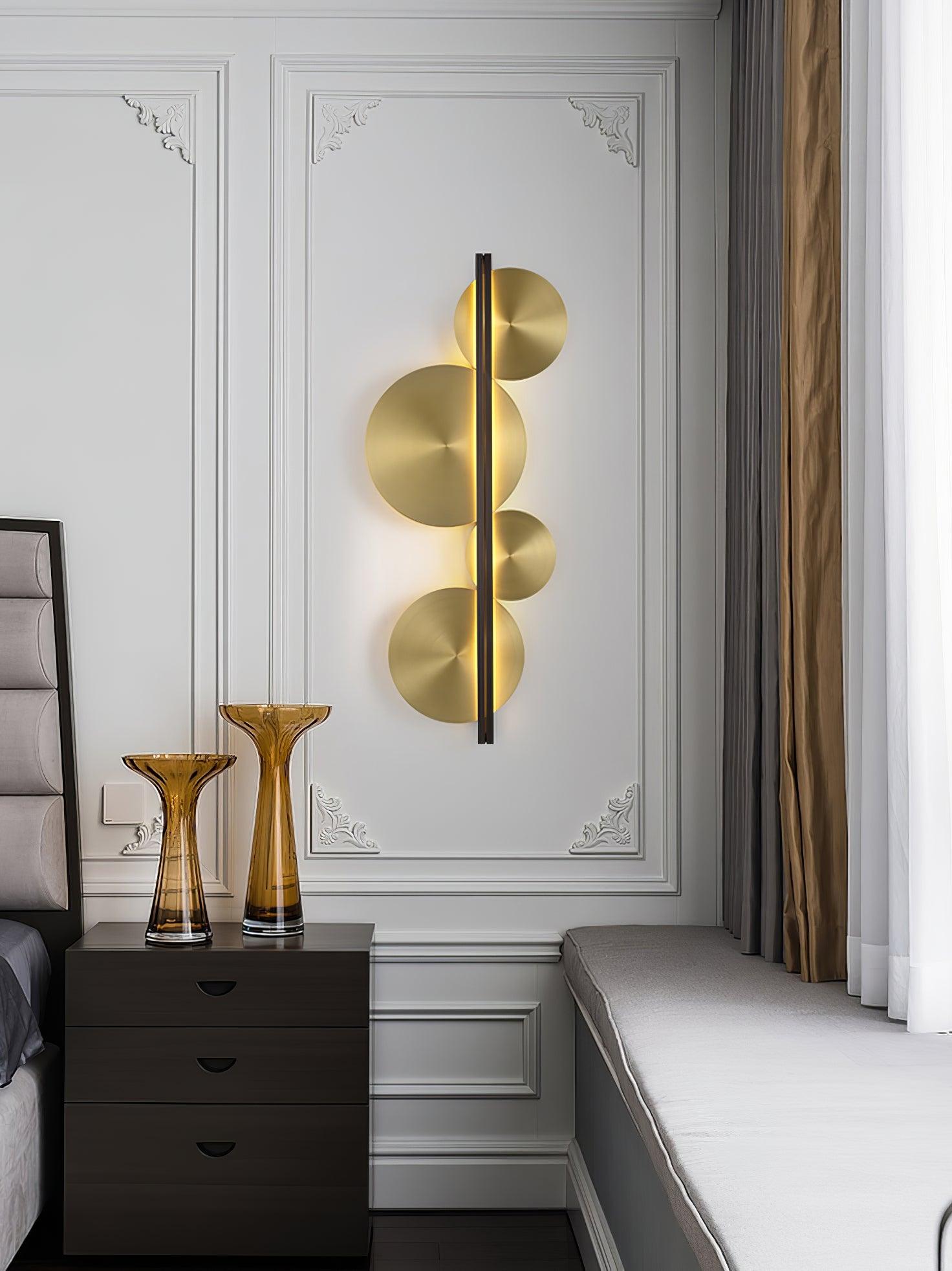 Strate Wall Lamp