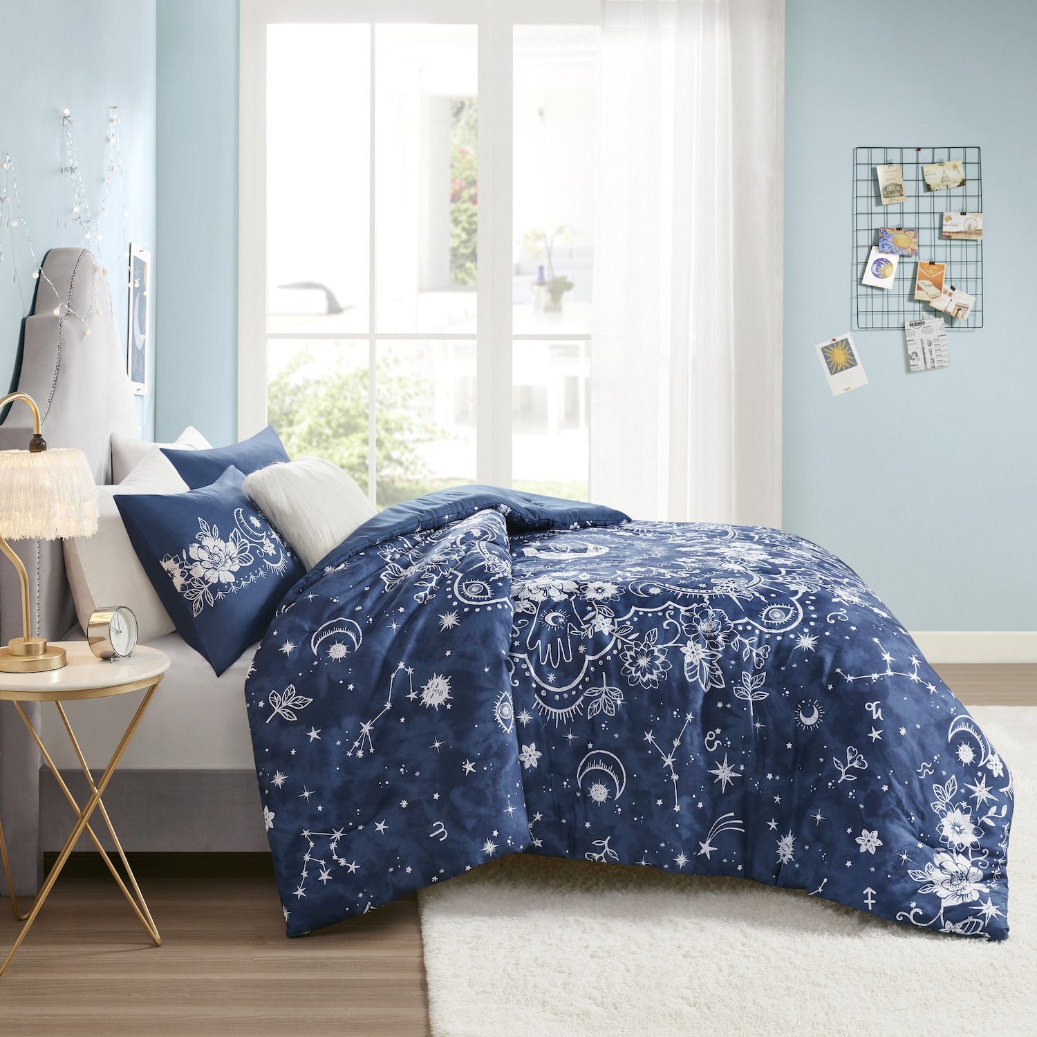 Intelligent Design Luna Antimicrobial and Hypoallergenic Celestial Comforter Set with Throw Pillow