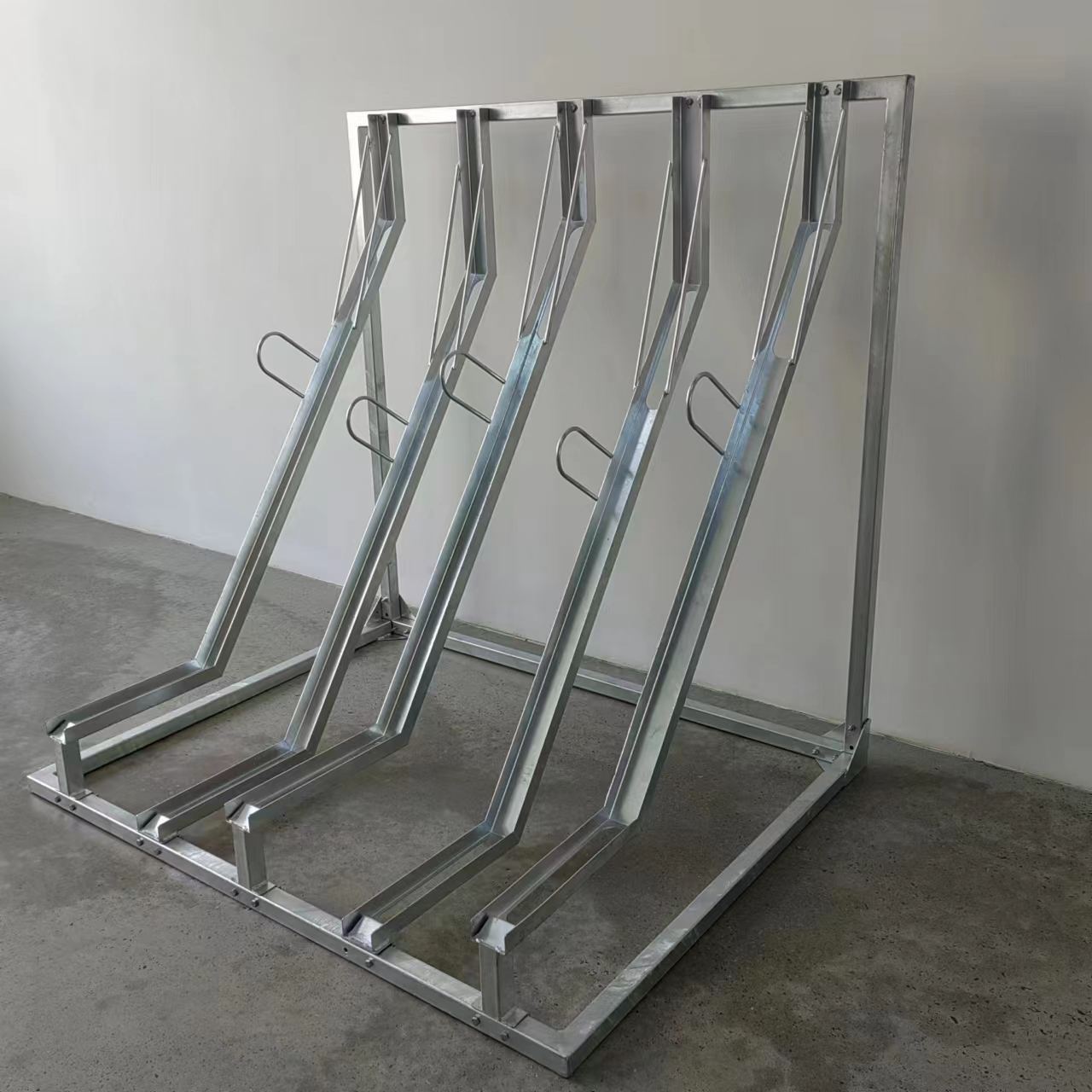 Commercial Outdoor Hot Dipped Galvanized Semi Vertical Multi Wall Mounted Carbon Bike Bicycle Storage Cycle Rack