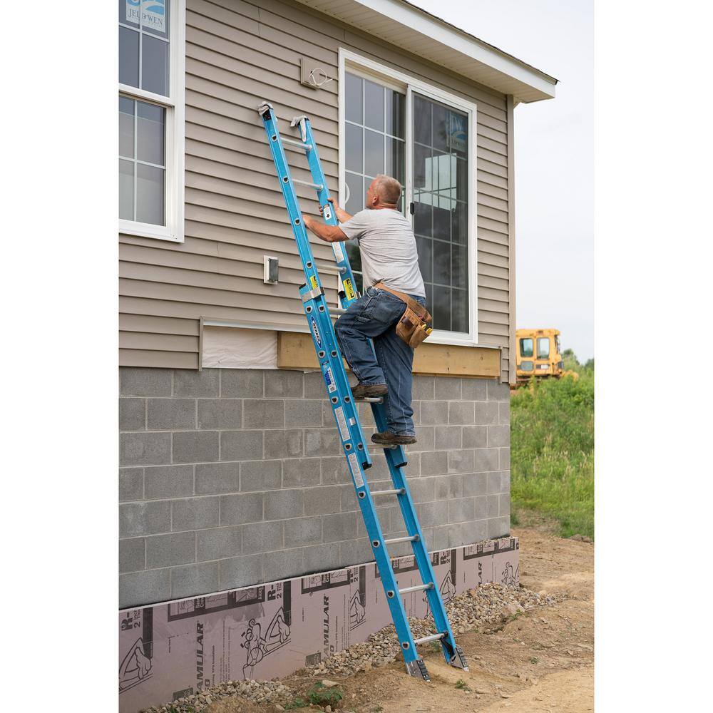 Werner 16 ft. Fiberglass Extension Ladder with 250 lb. Load Capacity Type I Duty Rating FE1016-2