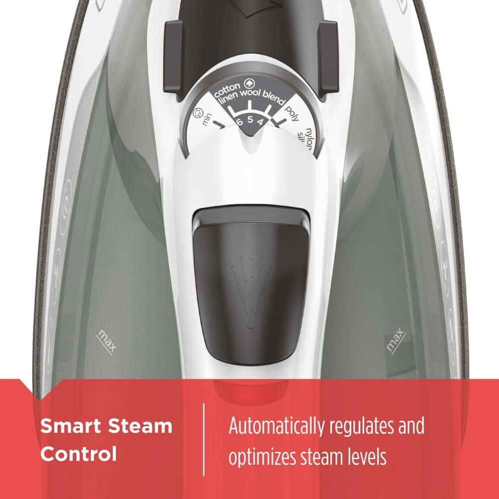 BLACK+DECKER Sure Steam Compact Iron 985118763M