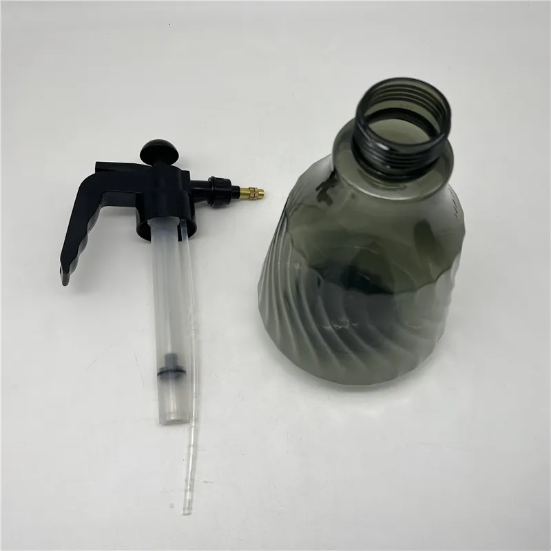 factory direct sale  plastic pump sprayer portable spray bottle  irrigation and watering tools