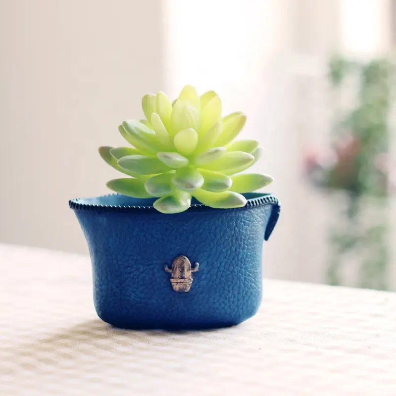 Custom Design Unique Personality Vintage Cartoon Creative Office Small Things Control Resin Succulent Plant Desktop Flower Pots