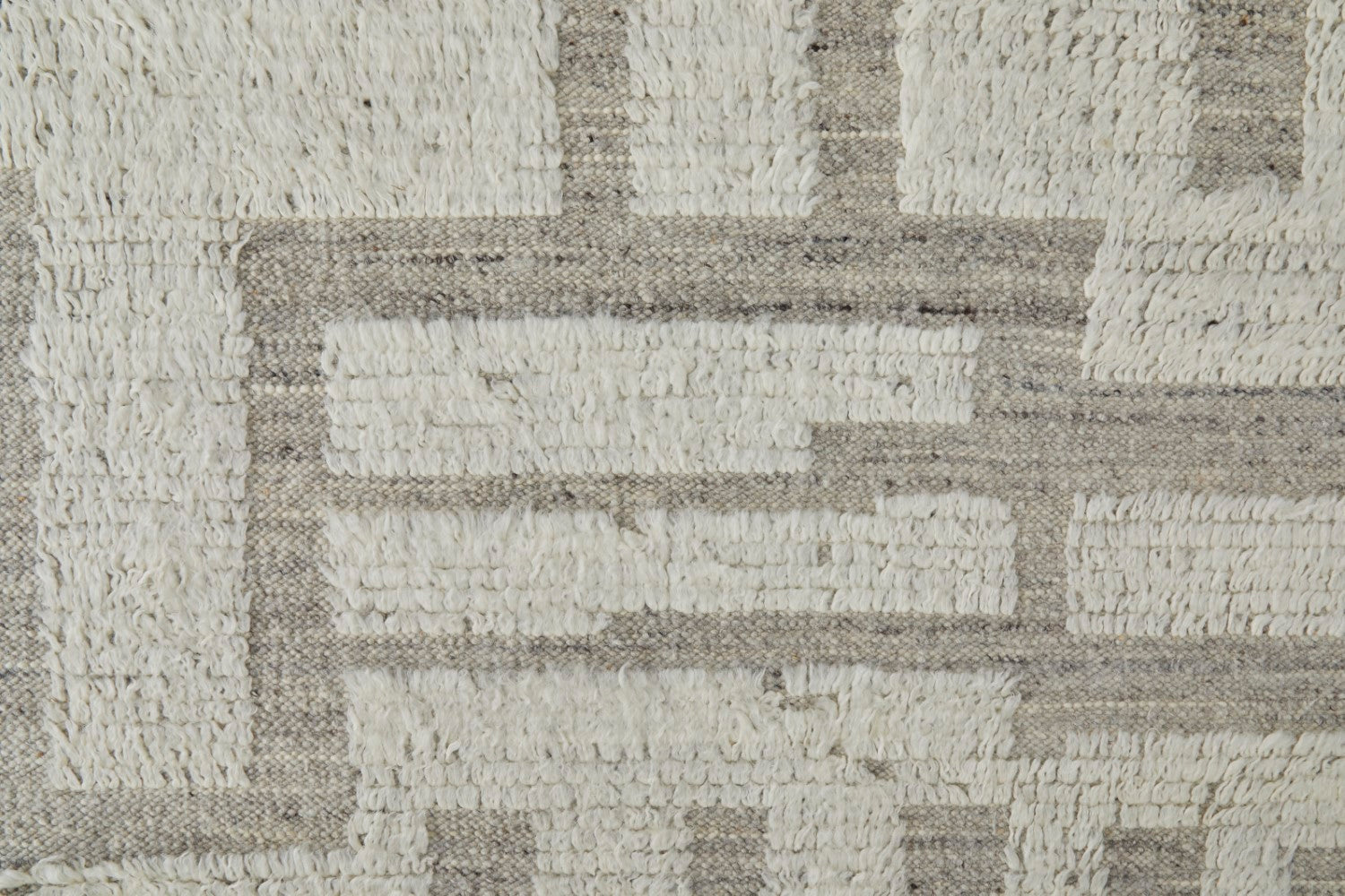 Saena Linear Hand Woven Ivory / Gray Rug