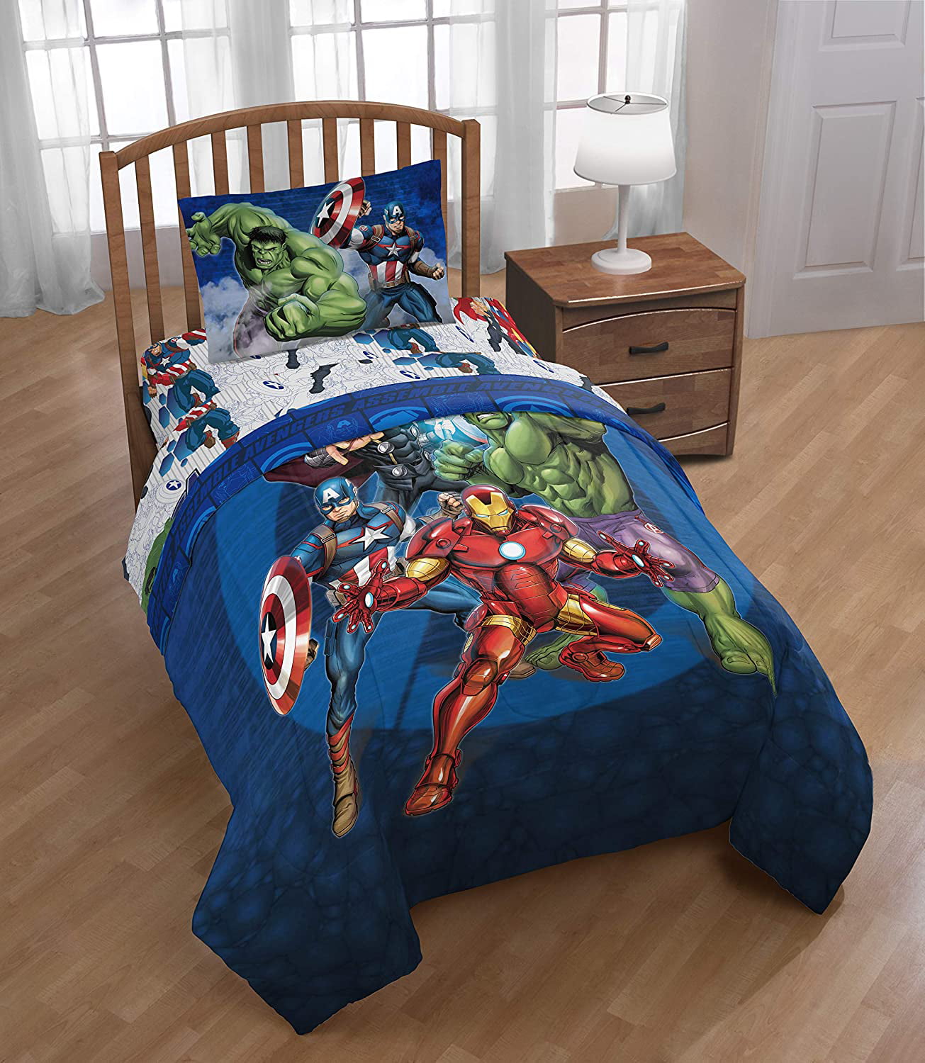 Marvel Avengers Blue Circle 4-Piece Twin Bed Set， 100% Microfiber， Blue， Kid's Superhero Bedding