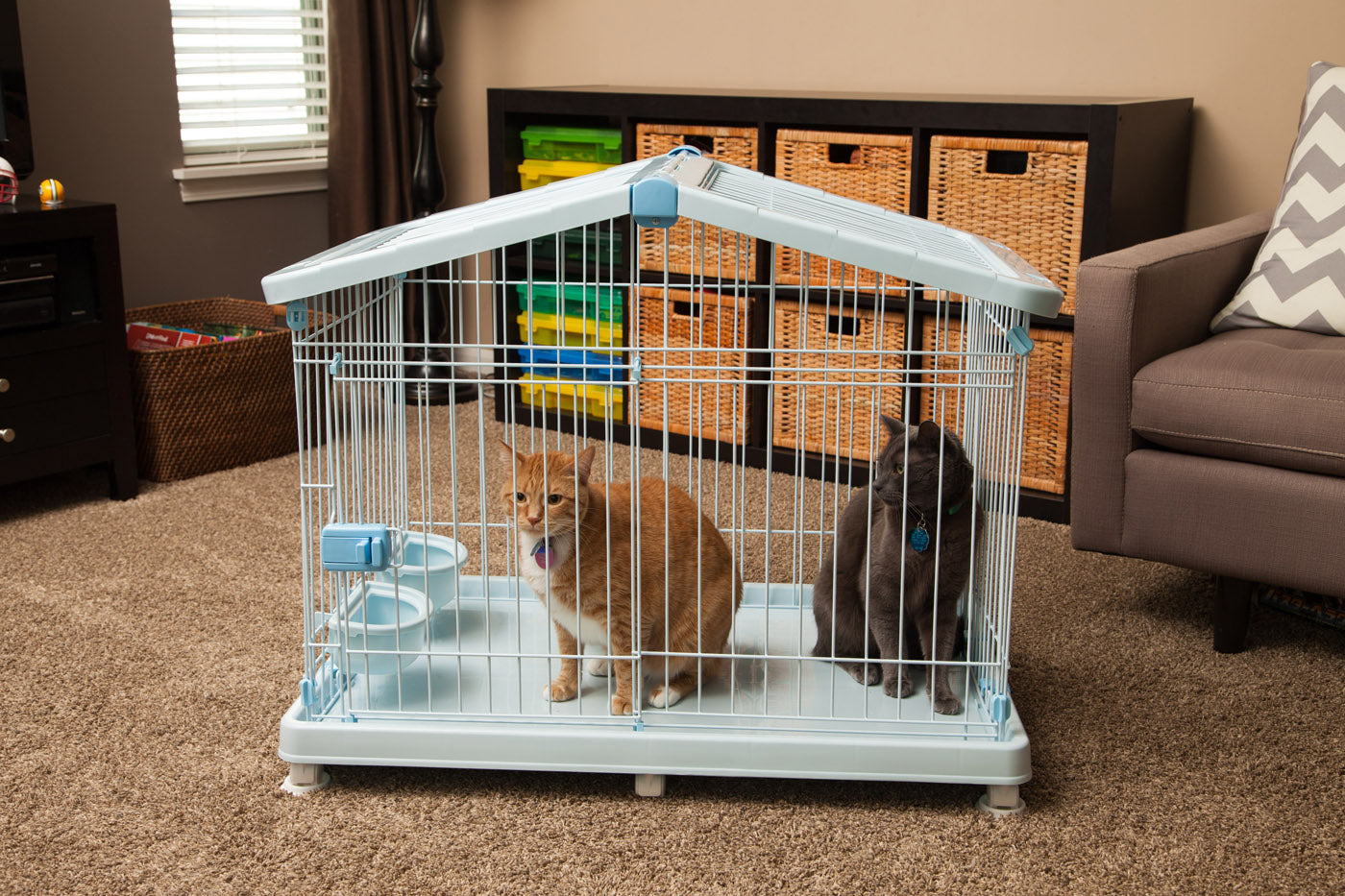 IRIS USA Small Wire Animal House with Food and Water Dishes， Blue