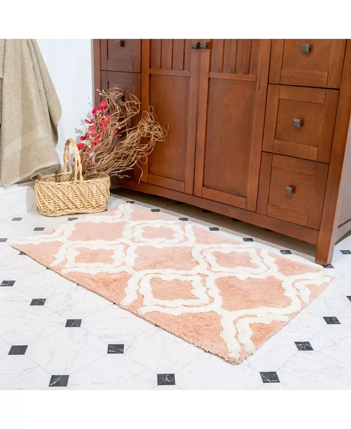 Chesapeake Double Quatrefoil Bath Rug Set