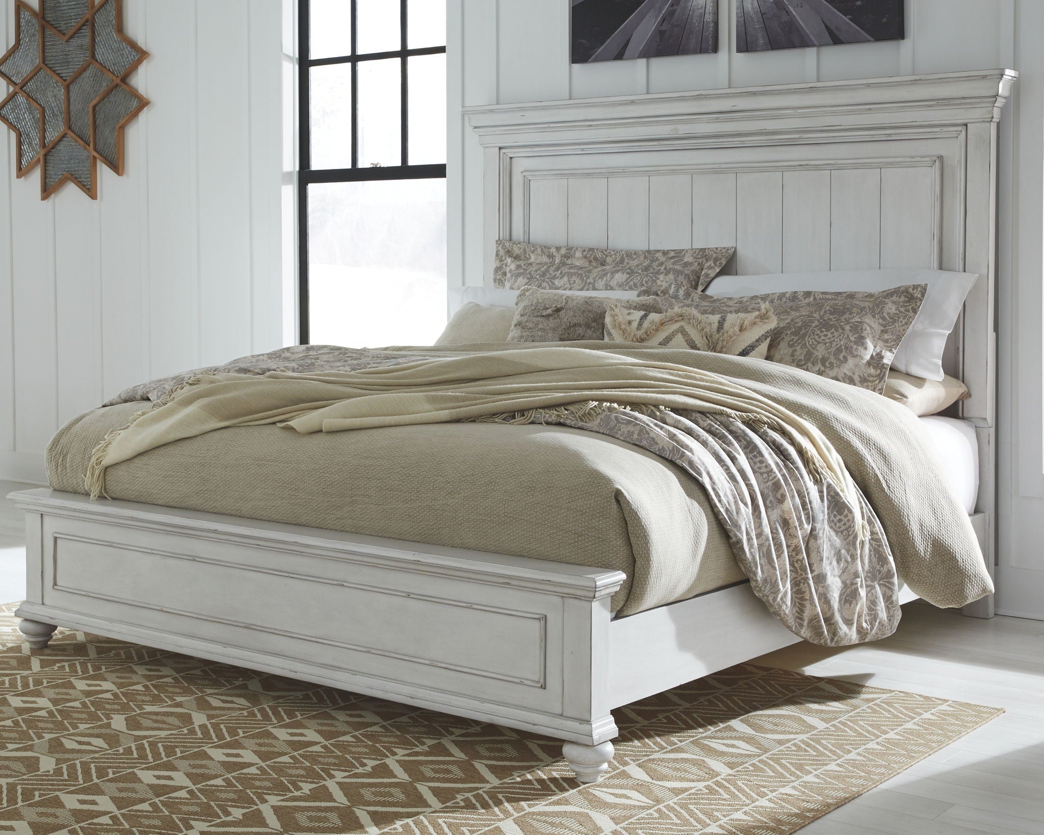 Kanwyn California King Panel Bed