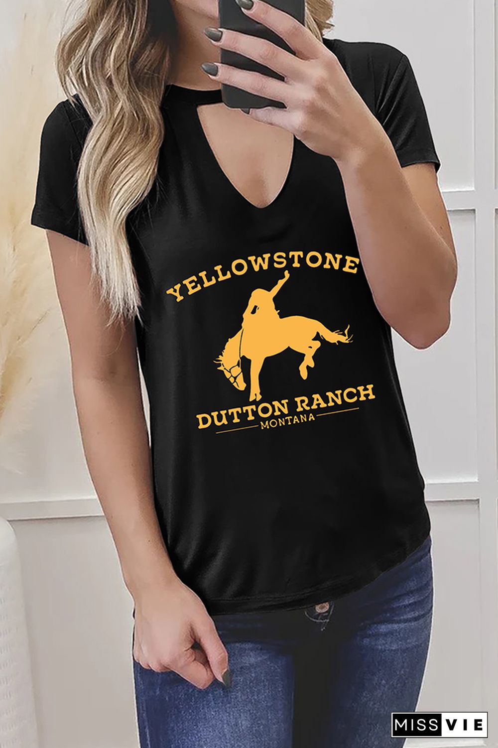 Yellowstone Graphic Tees for Women Wholesale Short Sleeve T shirts Top