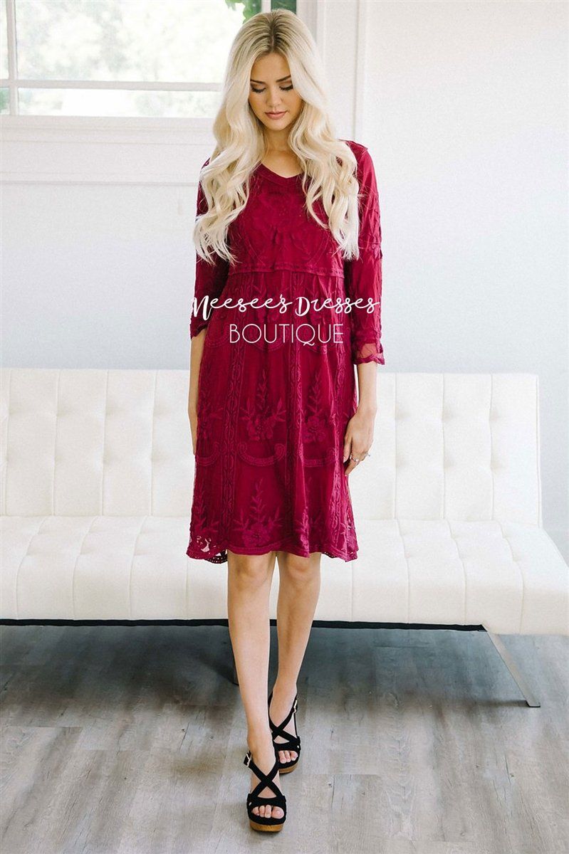 Day Dreamer Lace Dress in Burgundy