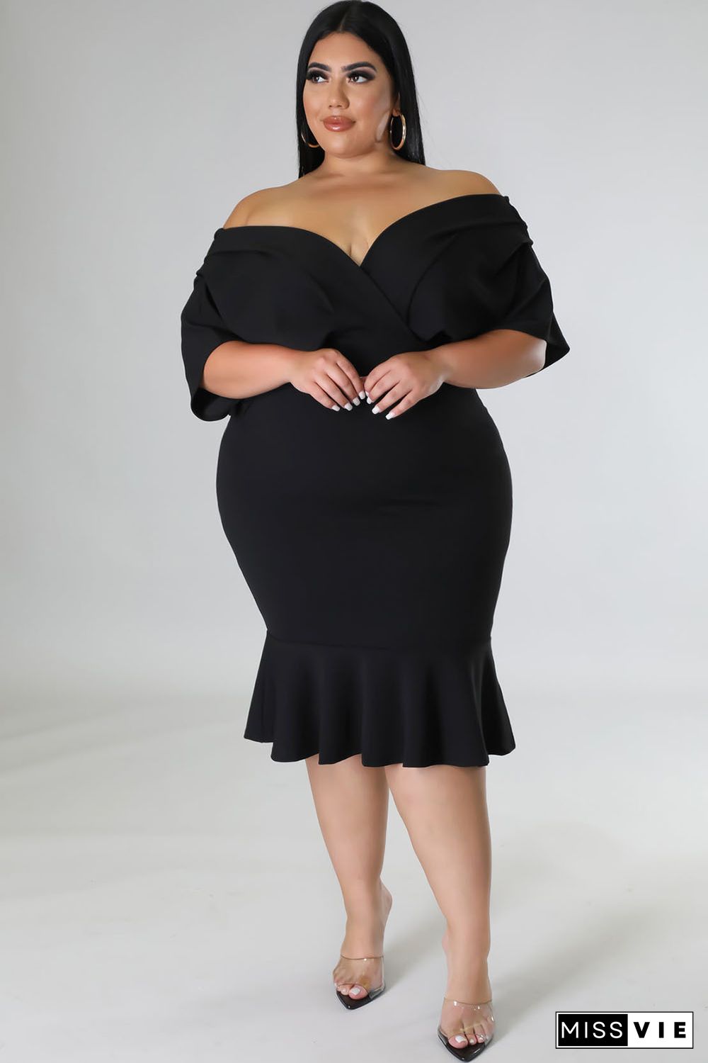 Black Plus Size Pleated V Neck Ruffle Hem Bodycon Dress