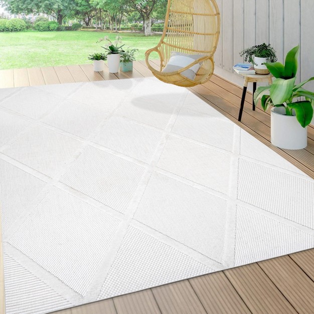 Salines Diamond Trellis Indoor outdoor Area Rug Jonathan Y