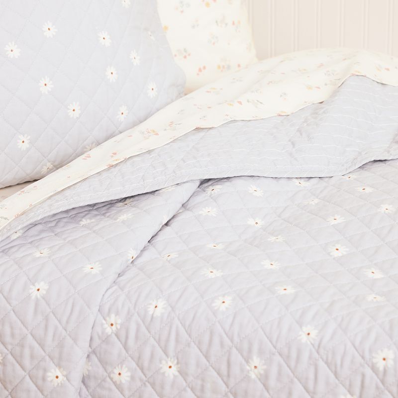 Little Co. by Lauren Conrad Daisy Quilt Set