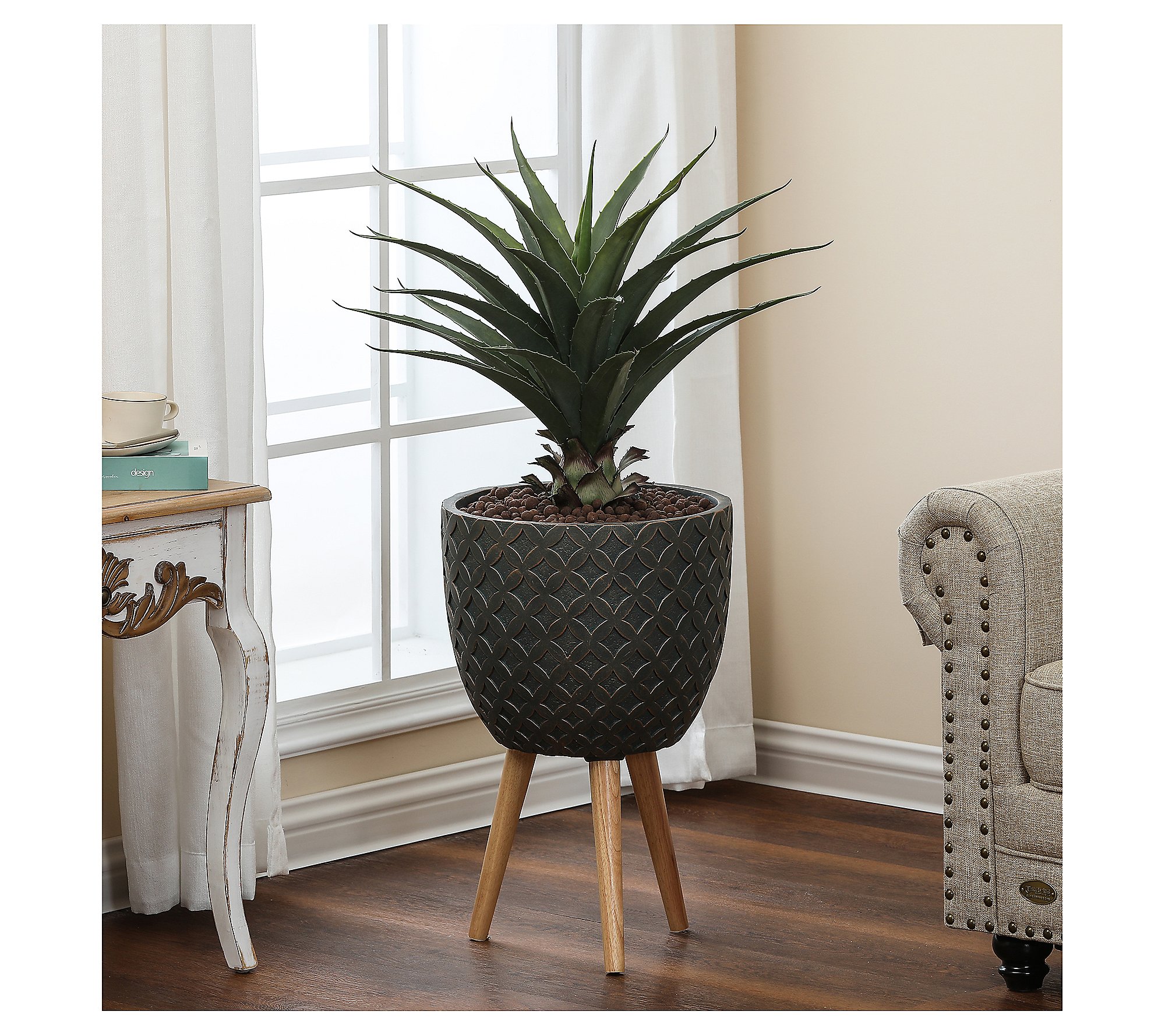 LuxenHome Butterfly 14.7 Round Planter with Wood Legs