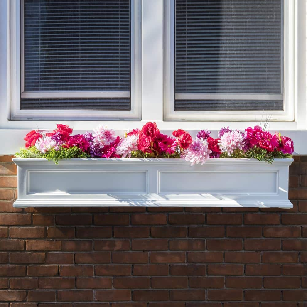 Mayne Fairfield 60 in. x 11 in. Self-Watering White Polyethylene Window Box 5824W