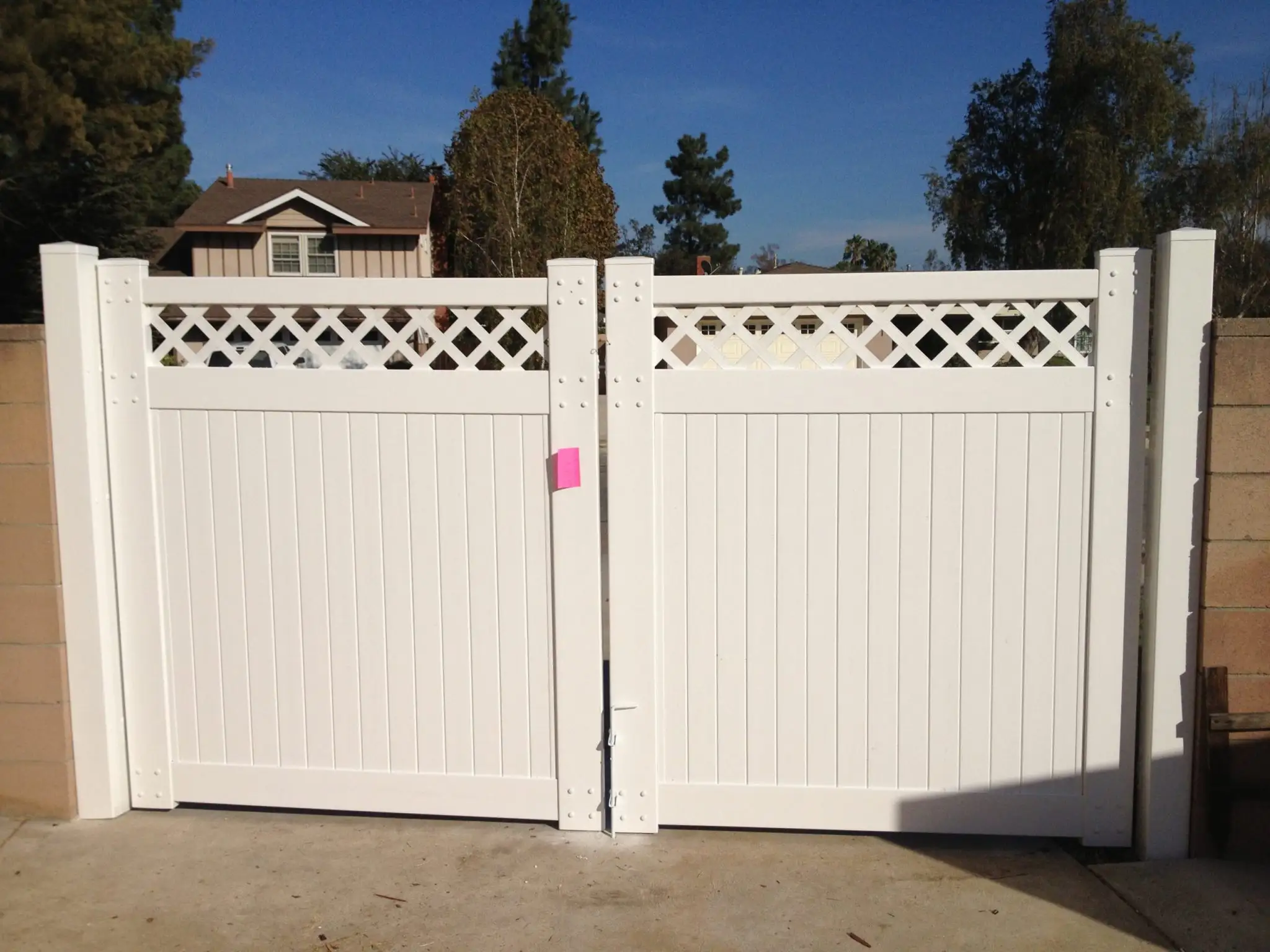 100% Virgin Material PVC privacy fencing trellis gates