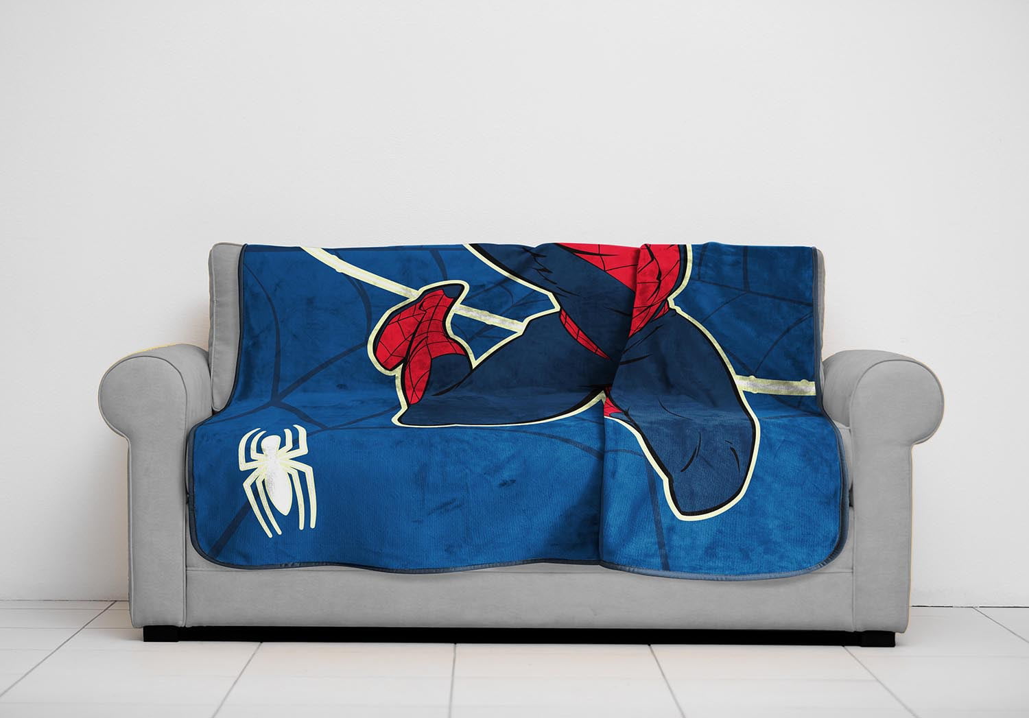 Spider-Man Swing Into Action Glow In The Dark Kids Twin Blanket， 62 x 90， Microfiber， Blue， Marvel