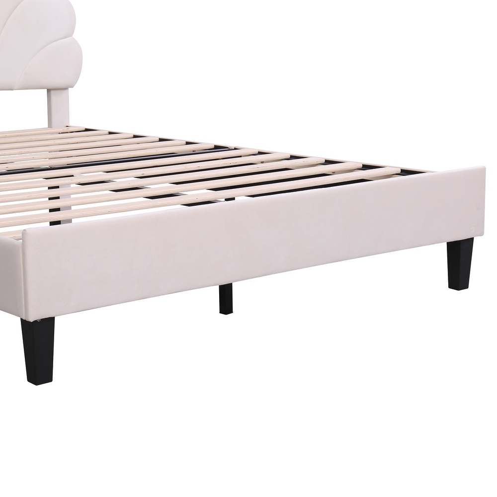 Far Ahead Theme Velvet Platform Bed Upholstered Bed with Flowers Shaped Headboard  Wood Slat Platform Bed for Bedroom