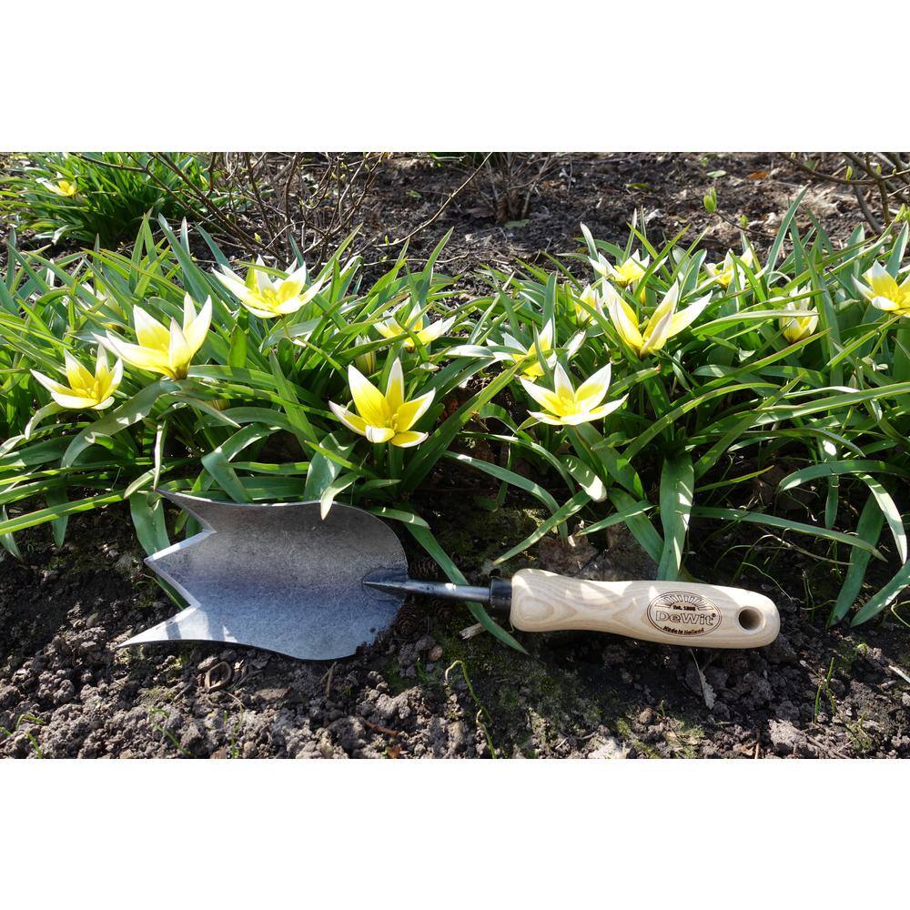 DeWit 3-Piece Garden Tool Set for Mom 11 in. L Tulip Towel11.5 in. L 3-Tine Cultivator 10.8 in. L Hand Fork 31-3349
